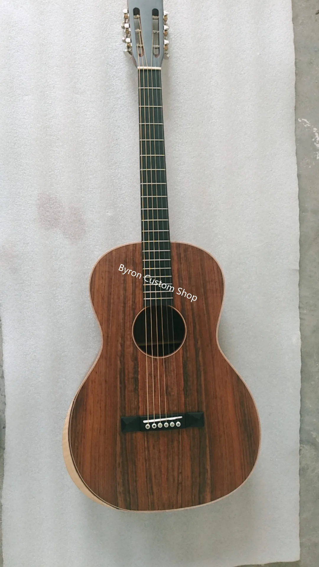 freeshippinghandmadeallsolidwalnutwoodOOOguitarwitharmrest12