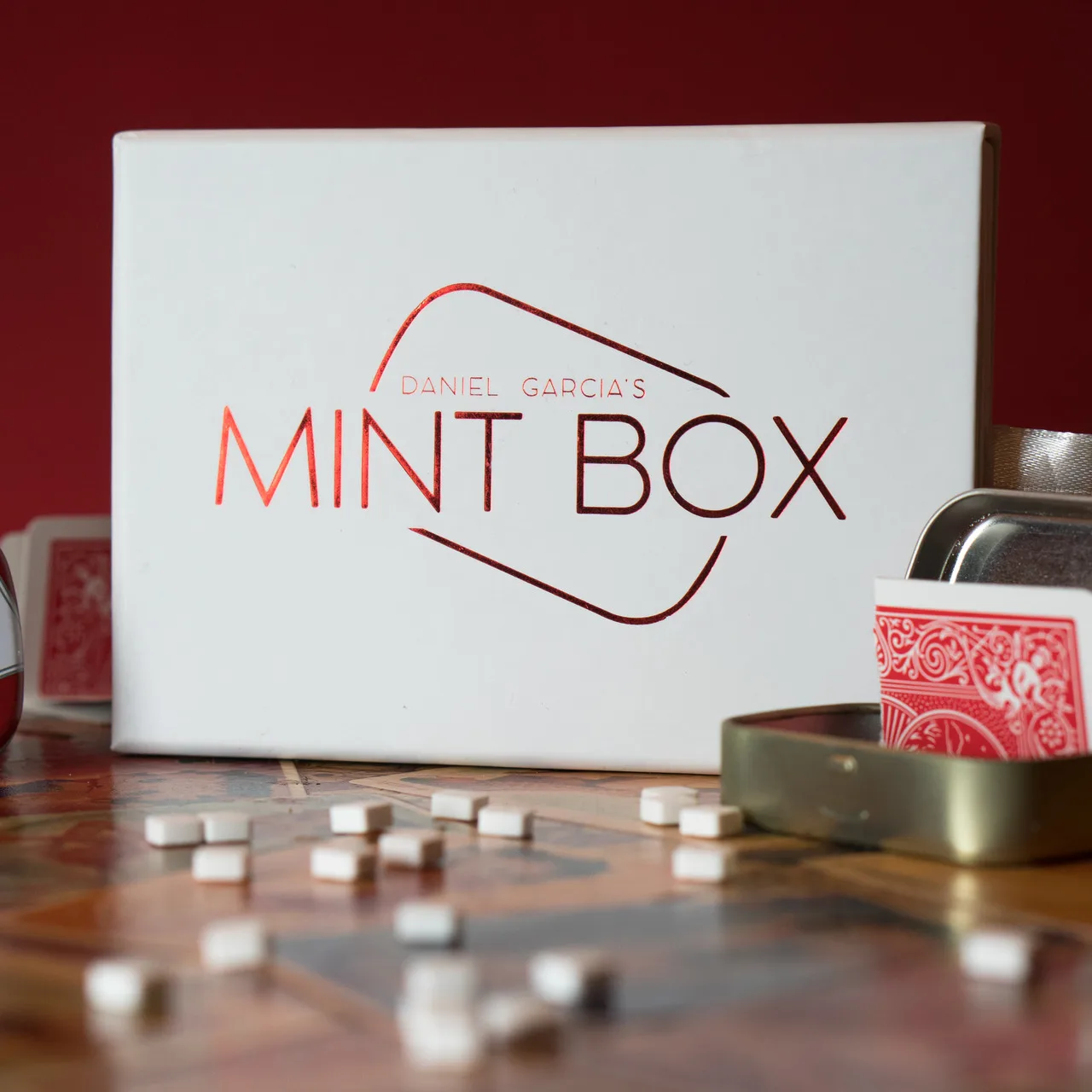 

Mint Box by Daniel Garcia,Magic Tricks