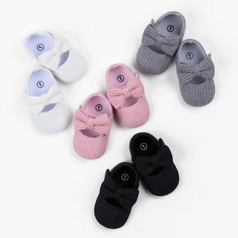 Детская обувь; однотонные черные мокасины с бантом для маленьких девочек; обувь для новорожденных; детские тапочки; лоферы; Sapatos Infantil Menina