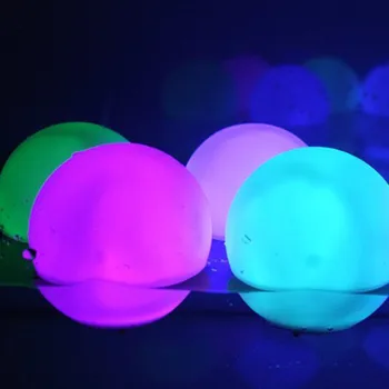 

LED Outdoor Light Christmas Balls Inflatable Luminous Ball PVC Remote Control LED Flash Beach Ball for Kids Birthday Party Suppl