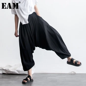 

[EAM] 2020 New Spring Fashion Black Elastic Waist Loose Pleated Pockets Solid Color Woman Ankle-length Cross-pants SA085