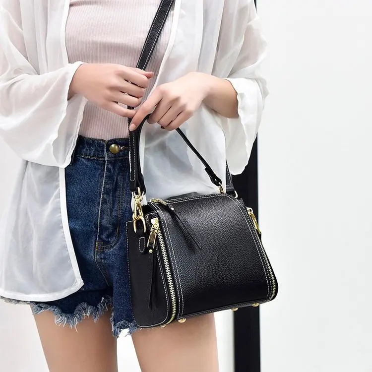 

Full-grain Leather Trend Shoulder Bag Women's Embossed Leather WOMEN'S Leather Bags Handbag Bag Leather Bag