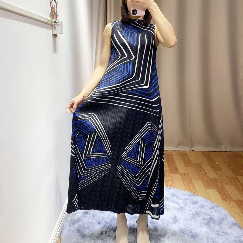 Горячая Распродажа Miyake модное платье трапециевидной формы в полоску без рукавов с высоким воротником