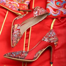 Китайские свадебные туфли в национальном стиле на высоком каблуке; свадебные туфли с закрытым носком; Туфли Чонсам на шпильке; красные свадебные туфли