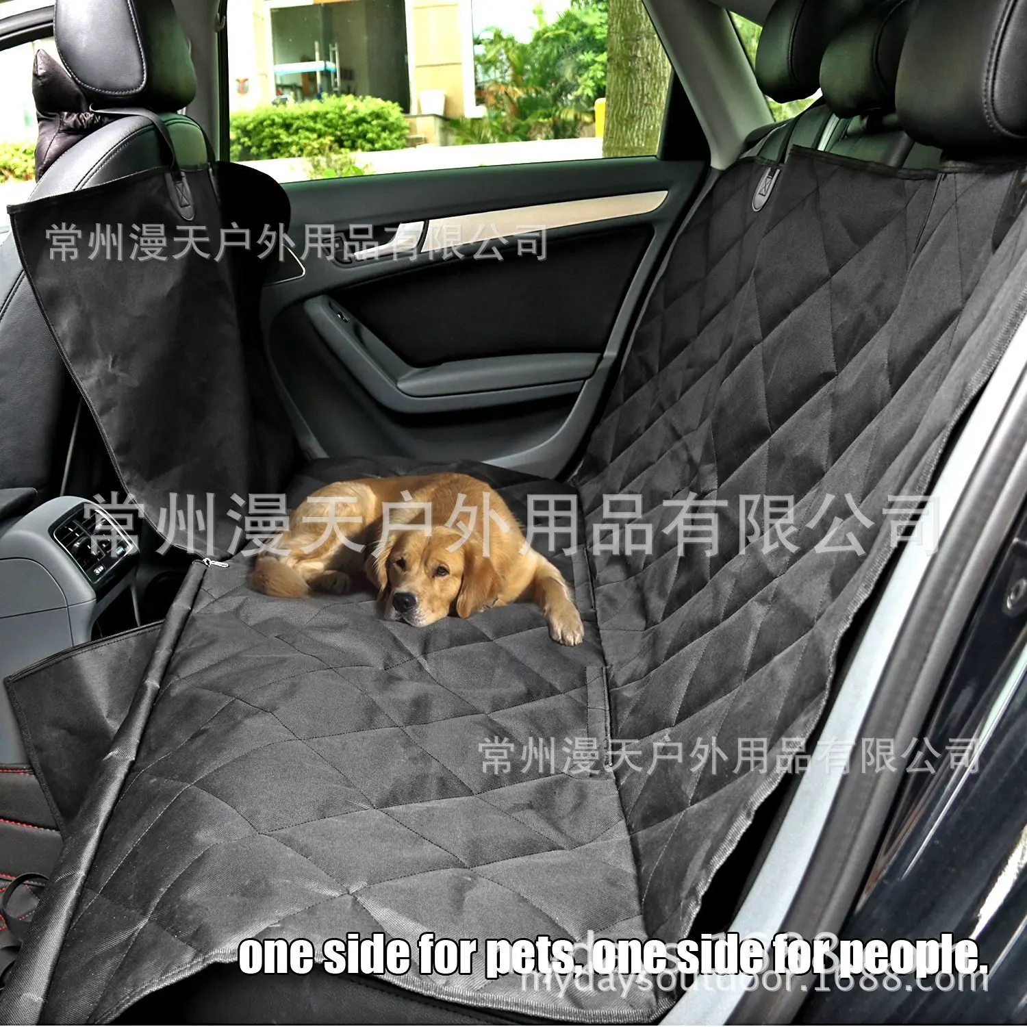 

Recommended Pocket Zipper Car Mounted Back Seat Pet Pad Quilting Dog Hammock Black And White with Pattern