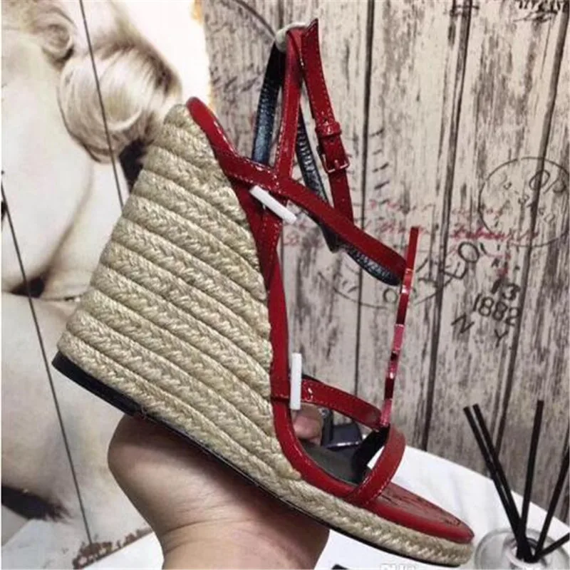 

2019 Women wedge Sandals Designer Shoes Luxury Slide Summer Fashion Wide Flat Slippery With Thick Sandals Slipper Flip Flops