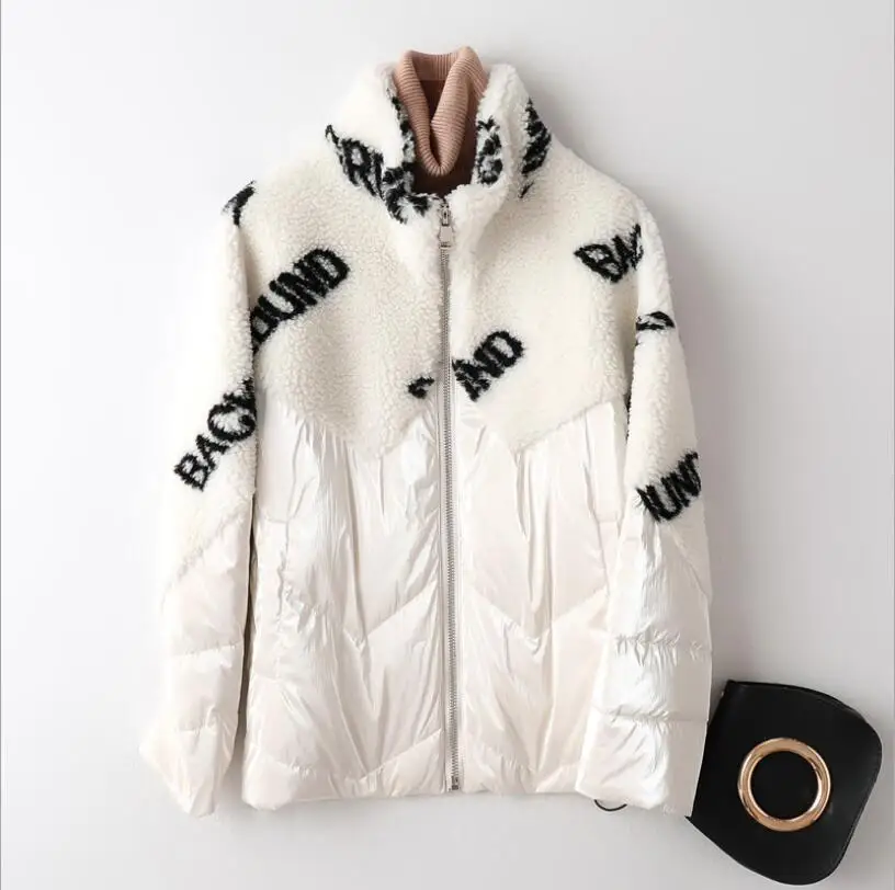 

Womens Clothing 2019 Sheep Shear Coat Short Winter New Fashion Casual Faux Fur Coat Student Campus Style Fur Coat