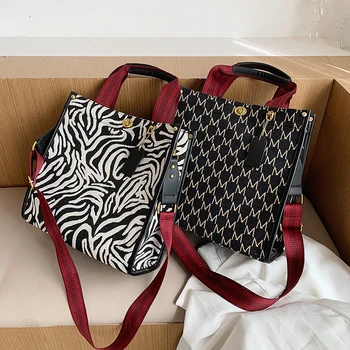 

Fashion Embroidery women's Handbag Shoulder Messenger Bag bags for women 2020 bolsos para mujer sac purse designer bag