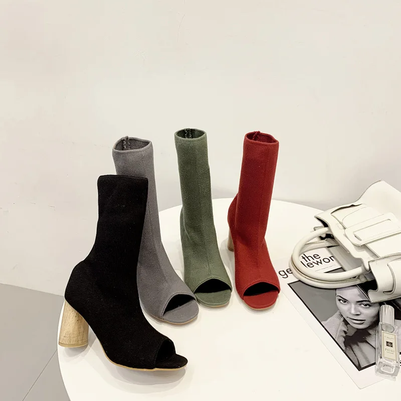 

2019 autumn and winter new Korean version of the net red retro wood grain fish mouth knitted wool boots
