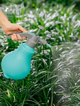 

Green Hand Press Sprayer Disinfectant Cleaner Hand Sanitizer Bottle 1500ml Virus Cleaner Bottle