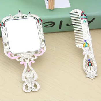 

1Set Vintage Makeup Mirrors Comb Set Metal Makeup Vanity Desk Kit Mini Handheld Mirror Retro Palace P9