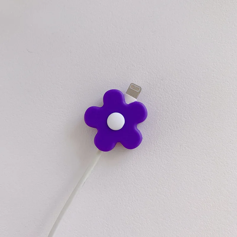 Милое Защитное приспособление в виде цветка Чехол для мобильного телефона USB кабель для зарядки линии передачи данных защита от трещин мультфильм портативный чехол - Цвет: Purple