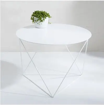 Дизайнерский минималистичный журнальный столик из кованого железа в скандинавском стиле, небольшая гостиная, креативный круглый кофейный столик, современный минималистичный - Цвет: Белый