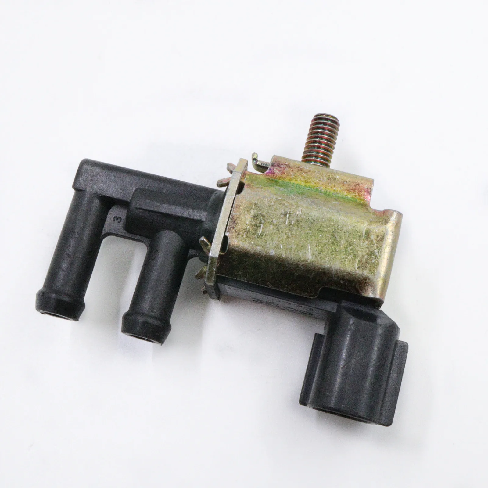 K5T48373 MR507781 Паровая канистра продувка соленоида Vale для Nissan для Mazda