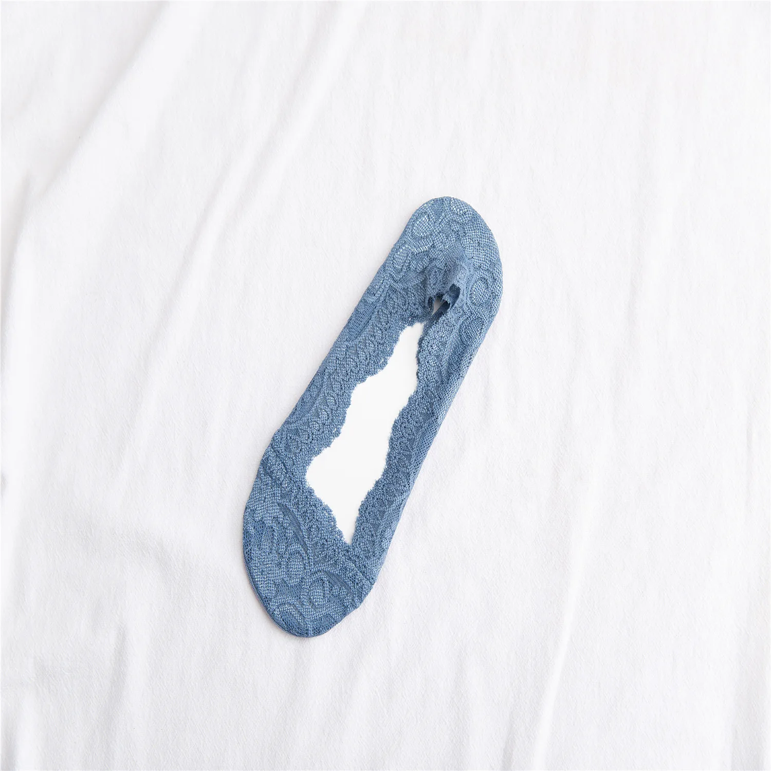 585-2 Spring and summer new women's candy lace socks Japanese lace invisible light mouth cotton silicone socks 585 - Цвет: 585-2