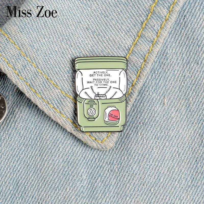 

Gashapon Enamel Pins LIFE IS LIKE A GASHAPON Brooches Lapel Pin Shirt Bag Passively Waiting Game Badge Jewelry Gift Friends