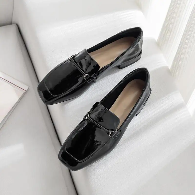 

Spring 2019 low-end women's single-heeled head-to-head deep-mouthed heel stylish minimalist atmospheric elegant women's shoes