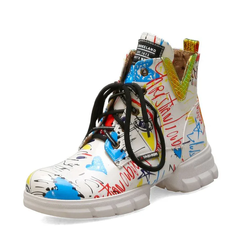 TAOFFEN/модные женские ботильоны; Модные цветные кроссовки Harajuku с граффити; высокие повседневные зимние ботинки на плоской подошве со шнуровкой; Размеры 33-43 - Цвет: Белый
