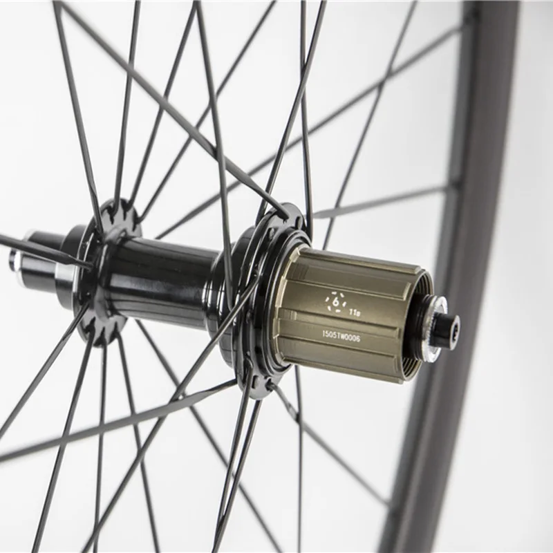 700C Ultra Light Full Carbon 23mm 38mm Road Bike Clincher Wheelset with Powerway R39 Hub Basalt V brake Surface Road Bike Wheels