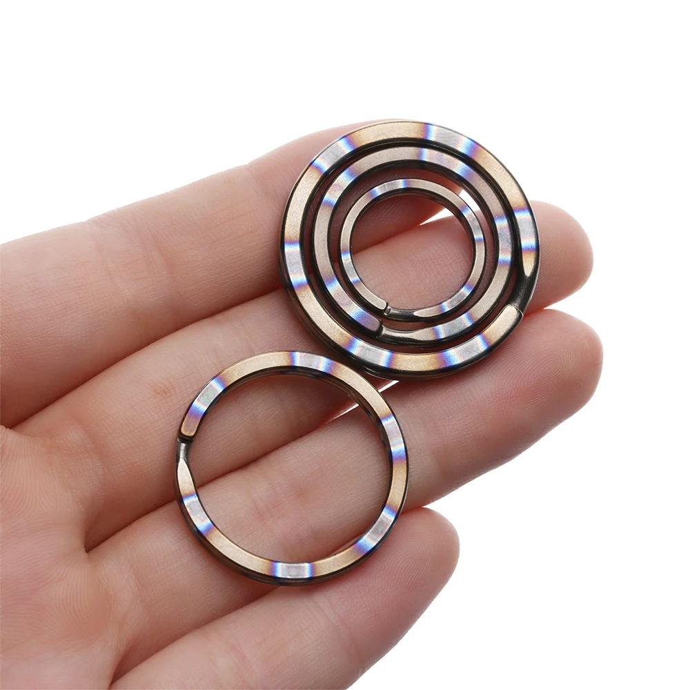 Description Picture 3 of item1/2 Pcs Titanium Alloy EDC Keychain Portable Keyring Buckle Circle Clip 10~32mm Key Ring Outdoor Camping Travel Tools