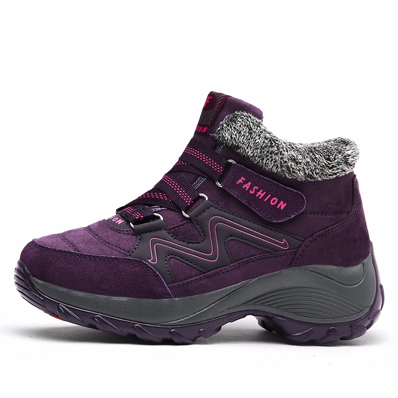 Зимние женские замшевые сапоги из коровьей кожи; теплая хлопковая обувь с мехом и плюшем; женские ботильоны на водонепроницаемой платформе; модная повседневная обувь на танкетке - Цвет: Purple