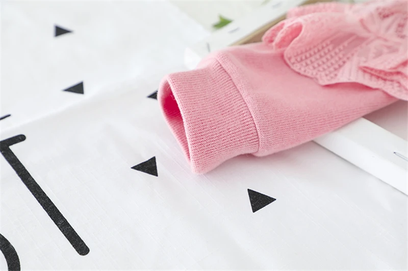 Комплекты одежды для маленьких девочек Красивая кружевная футболка с цветами и штаны детская одежда для малышей Костюм для отпуска