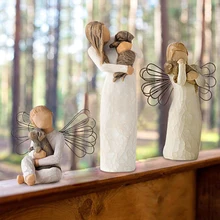 Mom Dad Hold Son Stand Cross-Legged Sit Figurine Minimalist Resin Crafts Home Decoration Sclupture Tabletop Christmas Gift
