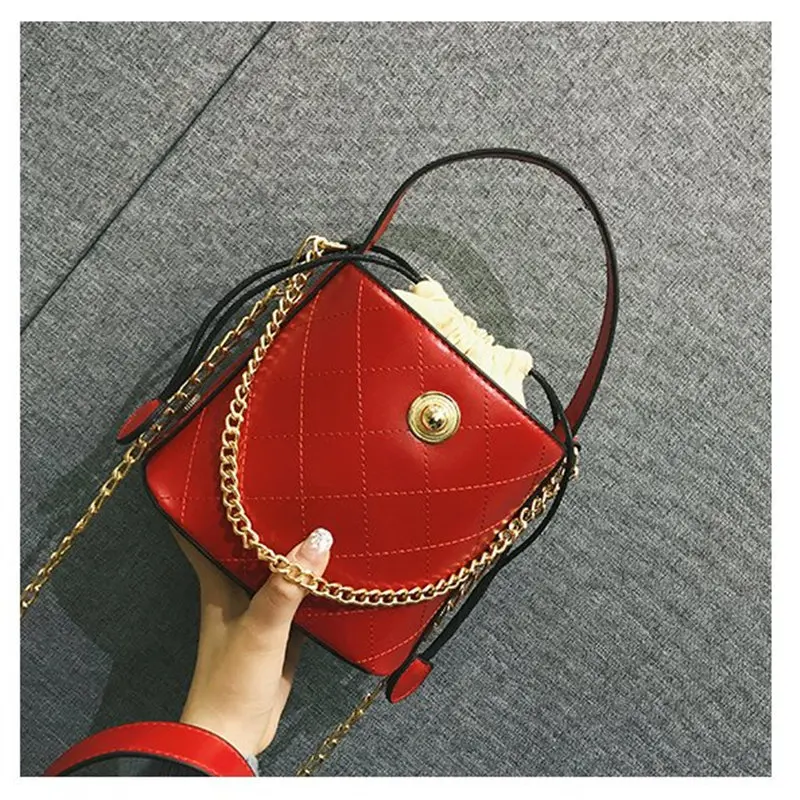 

2019 New Women's Package Tide Korean Version of The Bucket-shaped Wild Messenger Bag Lingge Chain DrawString Shoulder Bag