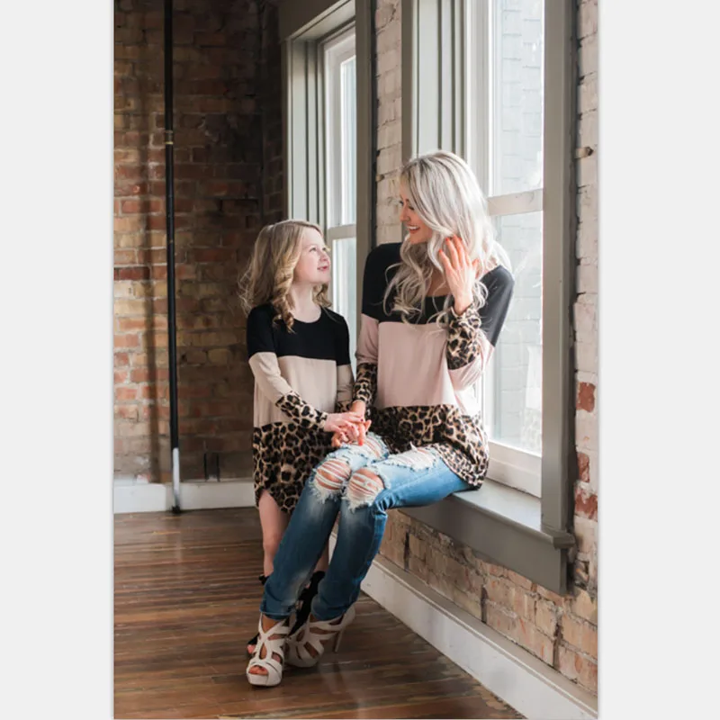 

2020 spring and summer new hot sale women's contrast leopard print lace back T-shirt parent-child