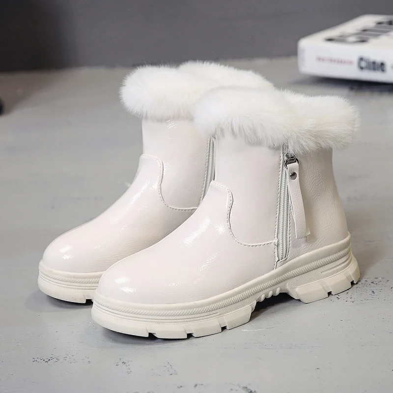 

2019 winter Korean version of the explosions wild plus velvet winter black short boots new wave chic Martin boots women's fashio