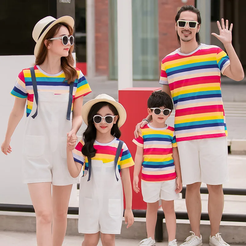 

Family Look Mother Daughter Overalls Summer Father Son T-Shirts Short Pants Men Boy Family Matching Outfits Women Girl Set