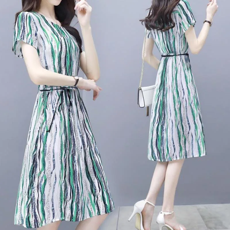 

2020 Summer Wear New Style Elegant Floral Waist Hugging A- line Skirt Mid-length Slim Fit Slimming Stripes Floral Printed Dress