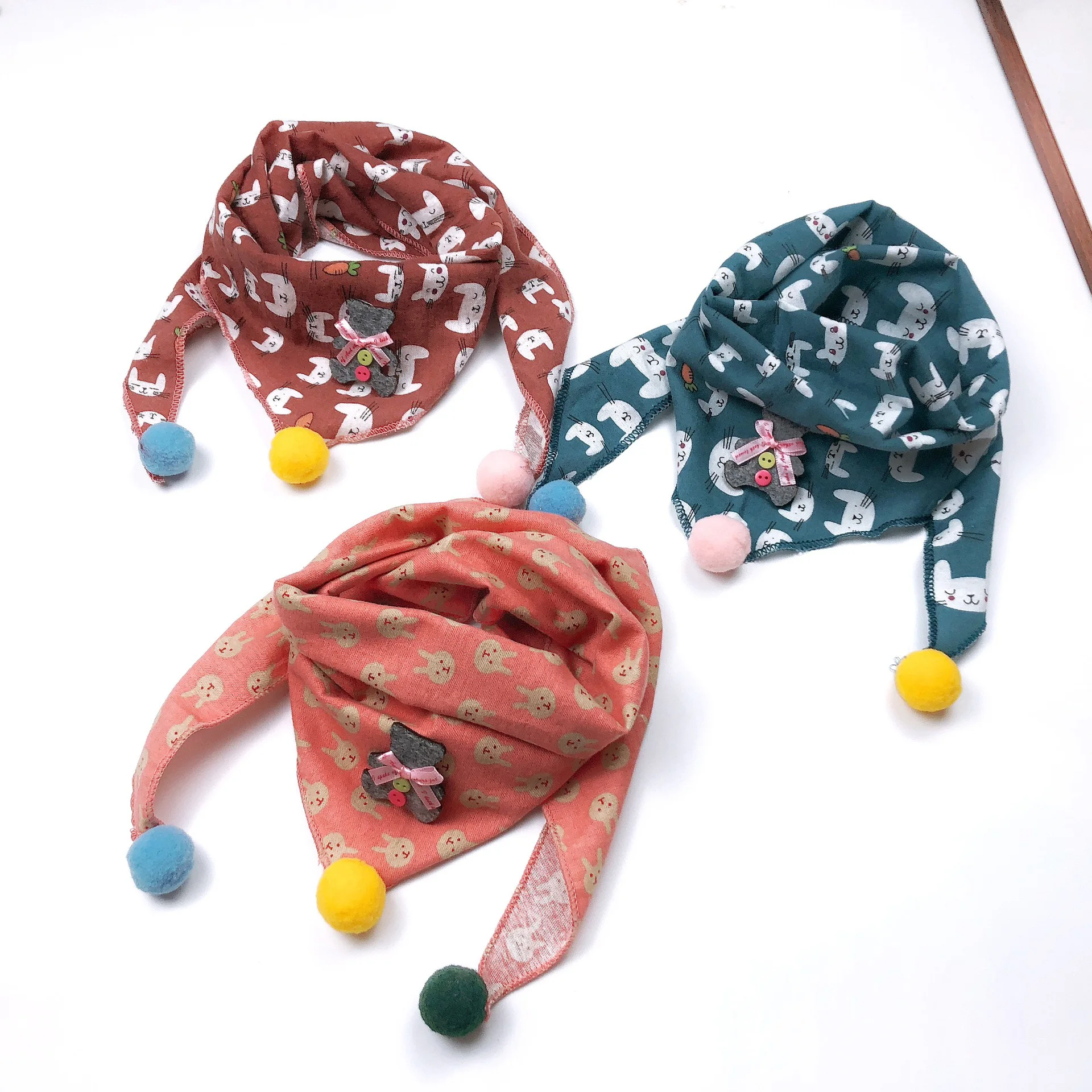 Детские шарфы-нагрудники осень-зима хлопок Треугольники шарф для девочек, для мальчиков с рисунками из мультфильмов милые шарфы с круглым воротником и шейный платок