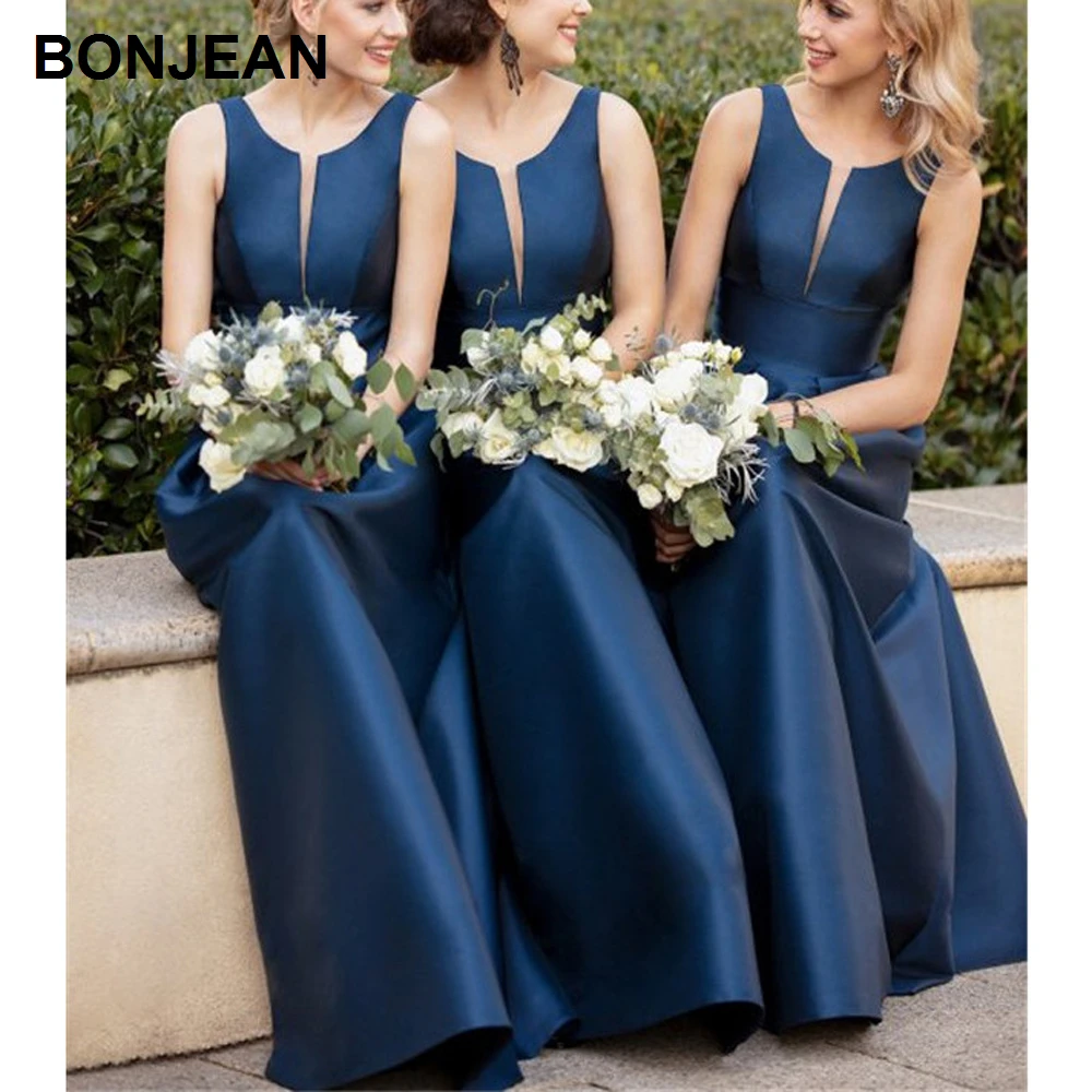 Classic, simple and very fashion-forward, this bridesmaid dress by Sorella Vita is incredible (8)
