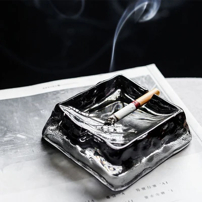 Креативная стеклянная Хрустальная пепельница для сигарет квадратной формы пепельница для сигарет настольные красивые украшения для дома офиса кафе - Цвет: Smoke gray
