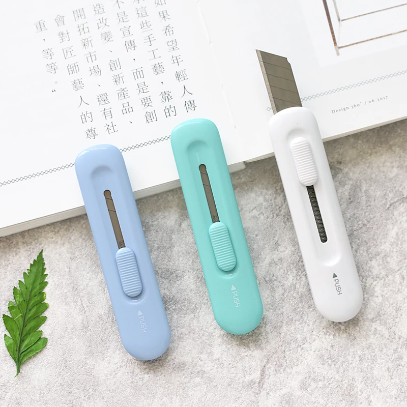 JIANWU-cuchillo de rebote de color Simple y puro, mini cortador bonito, suministros de oficina kawaii, 1 ud.