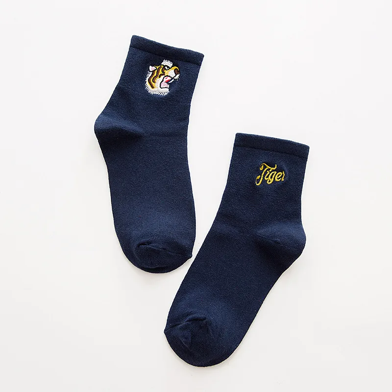 Осенне-зимние модные хлопковые мужские и женские носки в стиле ретро с вышивкой головы тигра и буквами в стиле Харадзюку, женские носки-трубы