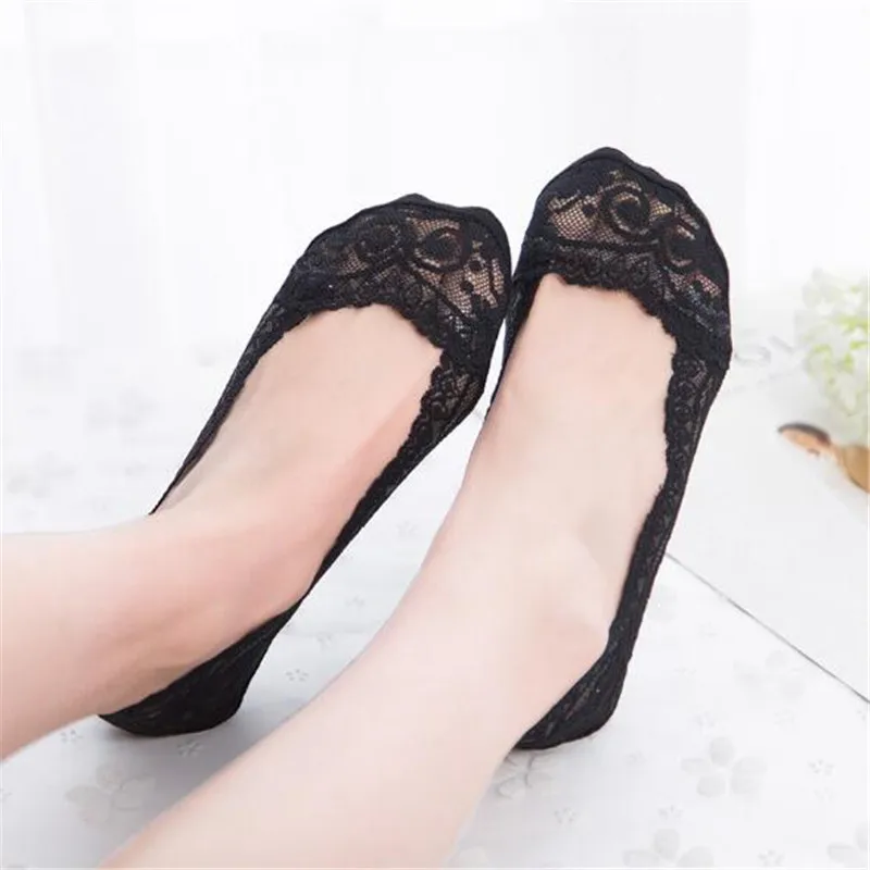 Черный Sale Silicone shallow Women Lace Slipper Ankle Socks Invisible Seamless Girls Low Cut Boat cotton Thick Socks Slippers Anti-Slip - Цвет: Черный