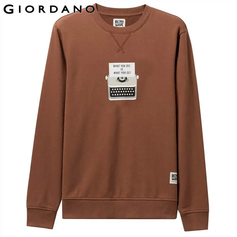 Giordano мужской джемпер из натурального хлопка с печатным принтом на груди, имеет круглый вырез под шею,а так же несколько цветовых решений