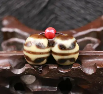 

LKbrother Talisman Treasure Energy pair of Tibetan Old Agate Ivory Color Tiger-tooth totem Daluo dZi Bead