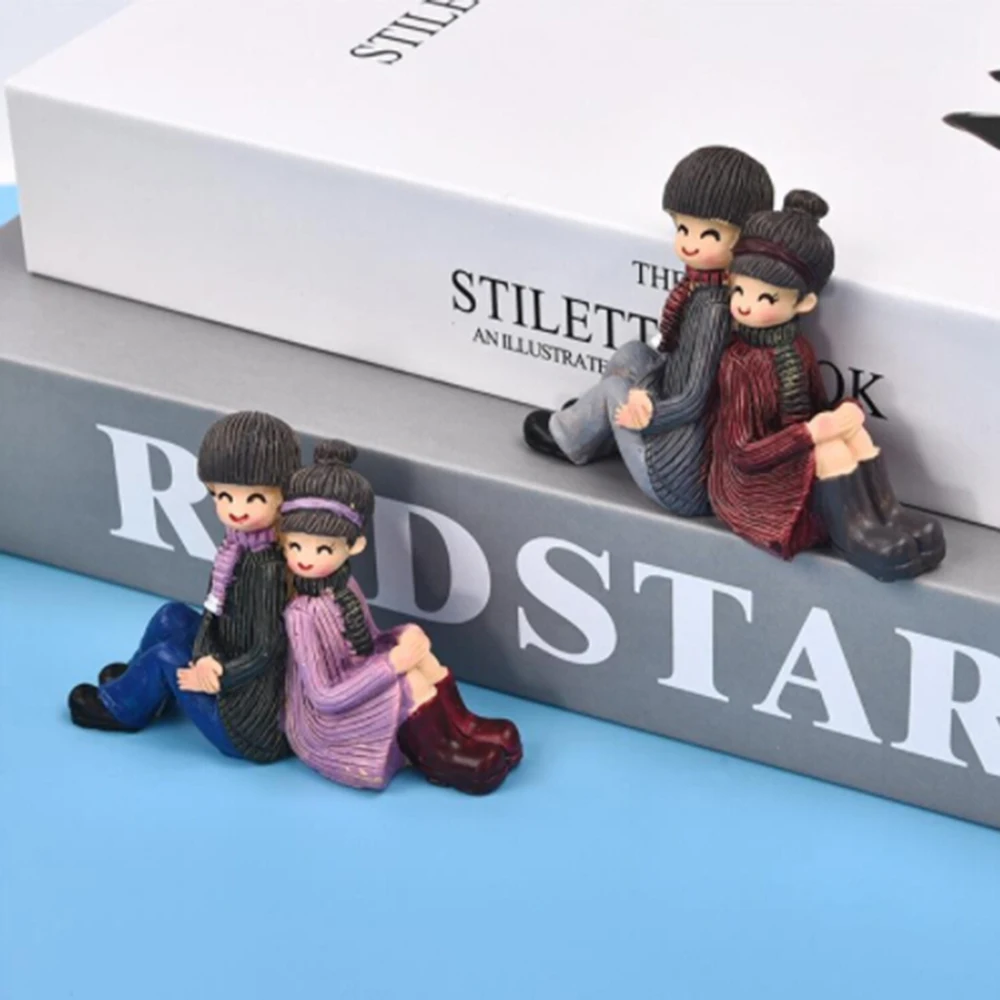 

Home Decor Creative Back-To-Back Lovers Couple Resin Ornaments Moss Micro Landscape Home Garden Wedding Decoration