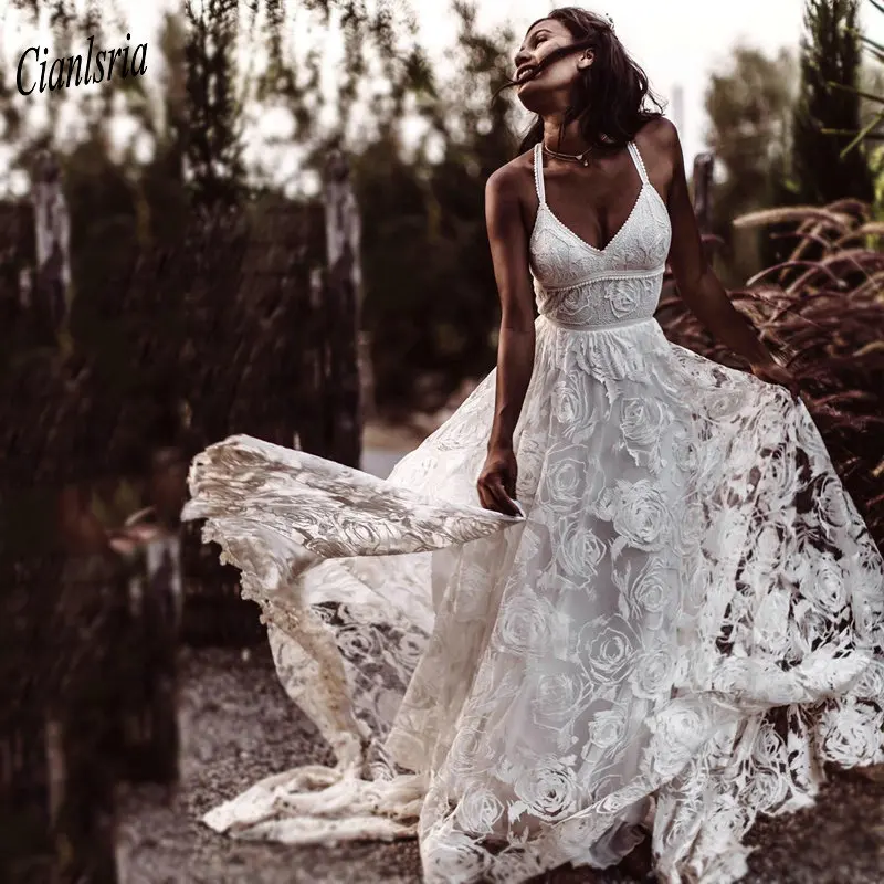 

Sexy Criss Cross Straps Back V-Neck Lace Long Bohemian Wedding Dress Sleeveless Side Split Country Bridal Wedding Dresses
