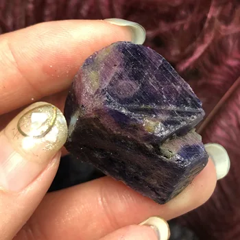 

1Pcs Natural purple Corundum Raw Stones Natural Rough Gemstone Crystal Mineral Specimen Stone Collection