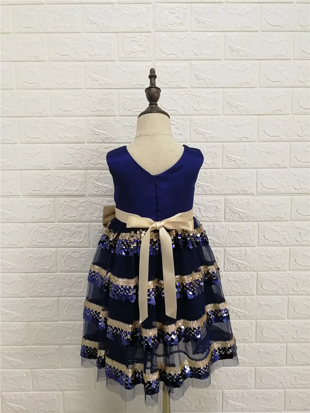 New Girls Dresses For Party And Wedding Princess Christmas Dress Sequins Children Evening Clothing Red Kids Prom Gown 2-10 Years (21)