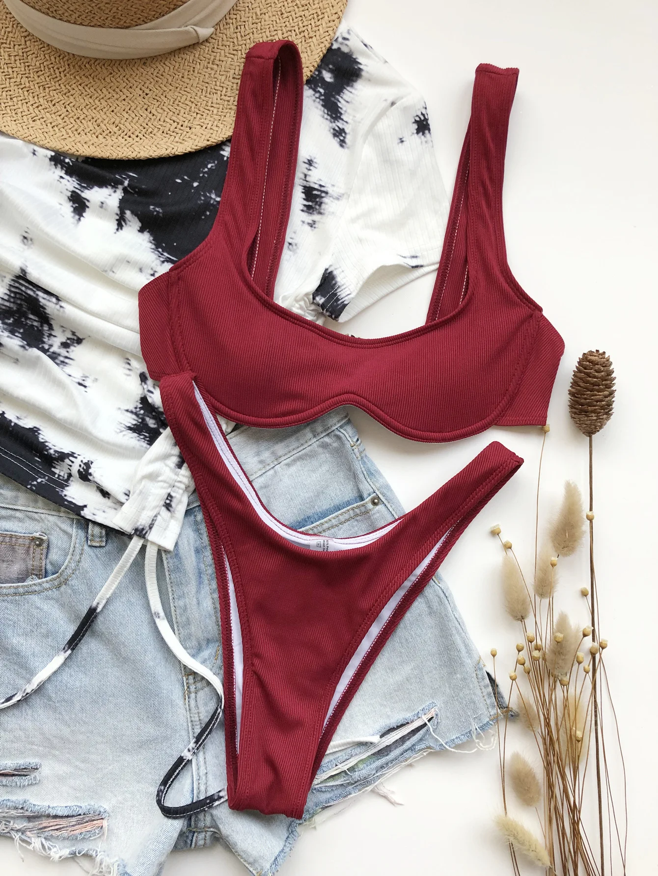 Рисунок 4 - Сексуальные треугольные женские