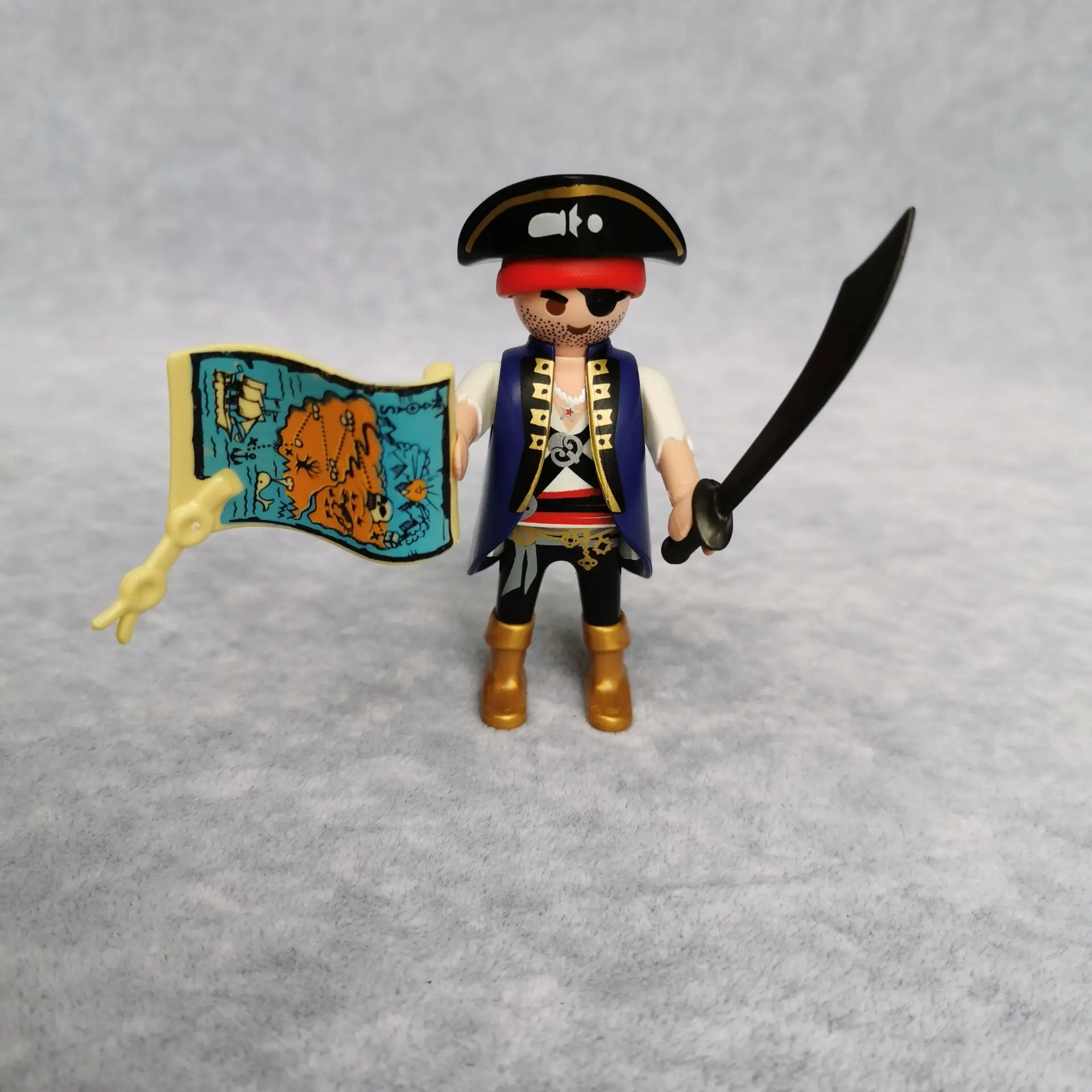 

S15M023 7.5CM high quality of the original pirates Polly pocket building block