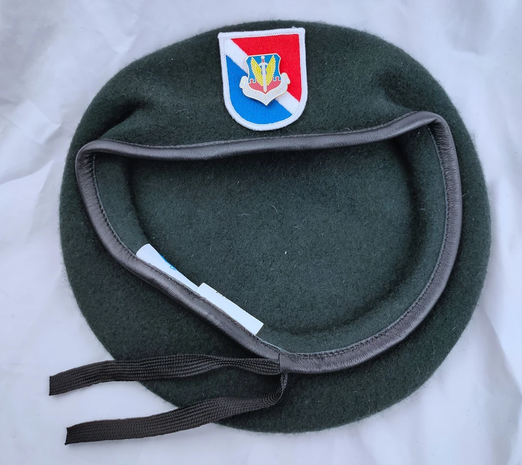 Американская армия США 11 группы спецназа шерстяной зеленый берет и тактическая