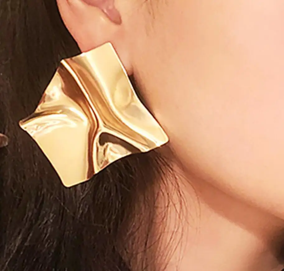 

Luxury Gold Suqare Stud Earrings For Women Fashion Jewelry 2019 Party European Earrings Ear Decoration