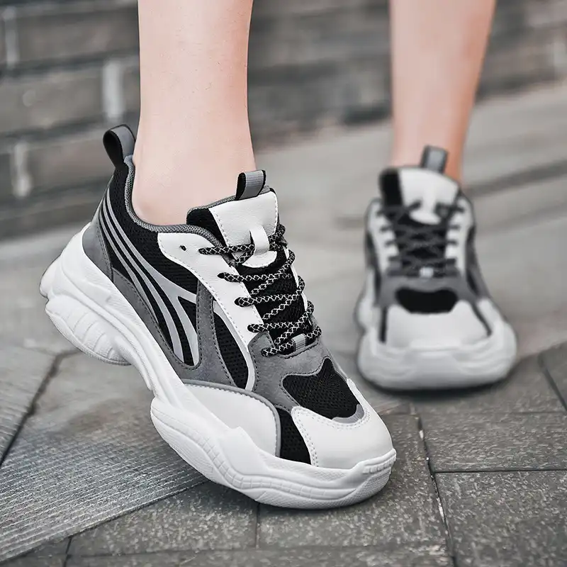 new trending sports shoes