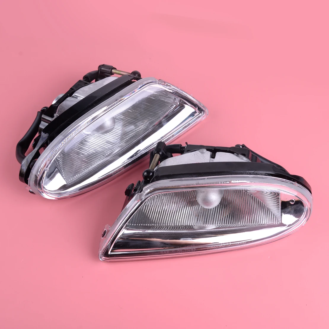 

DWCX 1Pair Car Front Fog Light Assembly 1638200328 1638200428 A1638200328 A1638200428 Fit for Benz ML320 ML350 ML430 ML500 ML55
